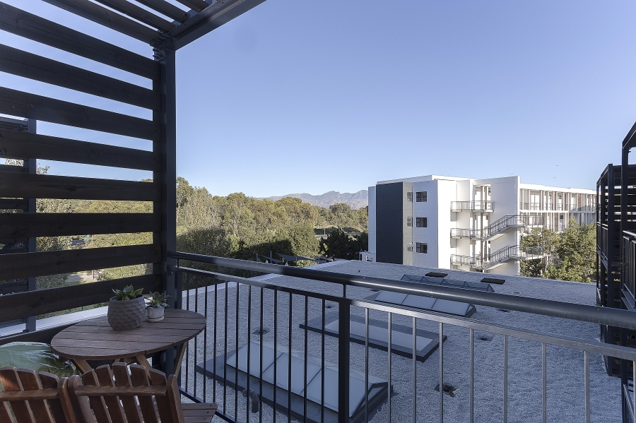 To Let 1 Bedroom Property for Rent in Paardevlei Western Cape